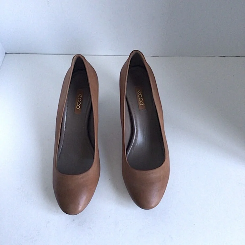 Ecco Leather Pump Round Toe High Heel Light Brown.EU 40/US 9/9.5 - Picture 2 of 13
